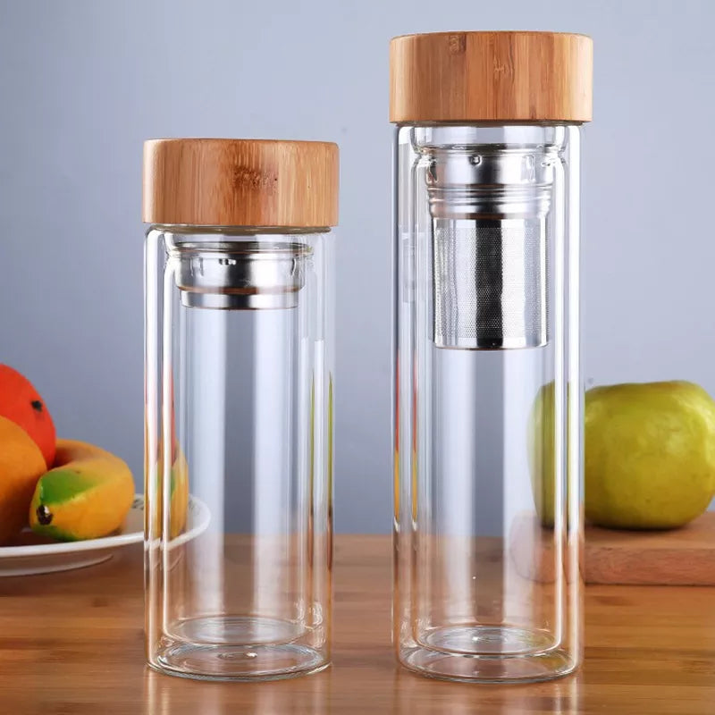 Gourde en verre avec infuseur moderne