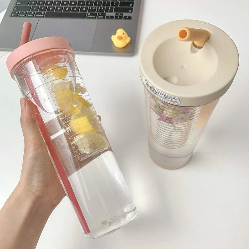 Gourde en verre avec paille