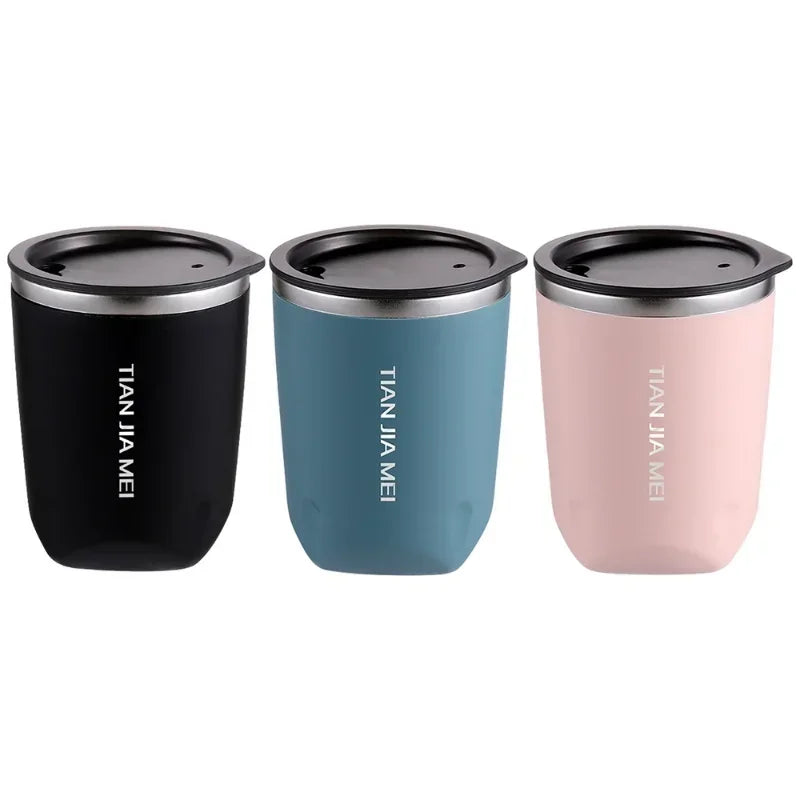 Ensemble de mugs thermos colorés