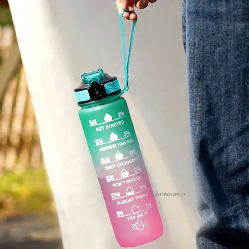 Gourde Avec Paille En Plastique